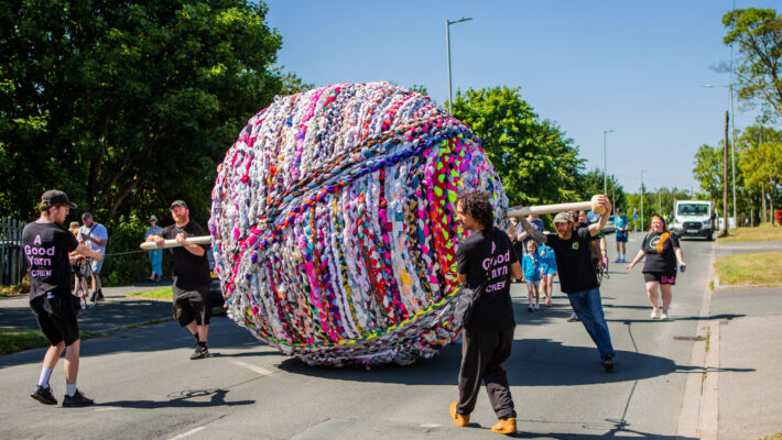 A Good Yarn by Luke Jerram & Bloomin' Buds (Bradford 2025; Photo – Benjamin Smith)
